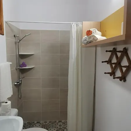 Дом отдыха Con Jacuzzi Climatizado, Barbacoa Y Cerca De La Playa Абадес