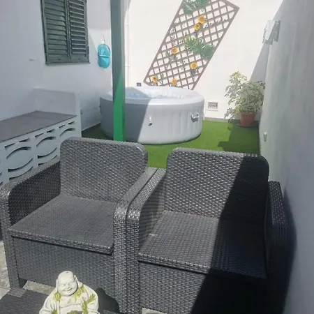 Σπίτι διακοπών Con Jacuzzi Climatizado, Barbacoa Y Cerca De La Playa Abades (Tenerife)